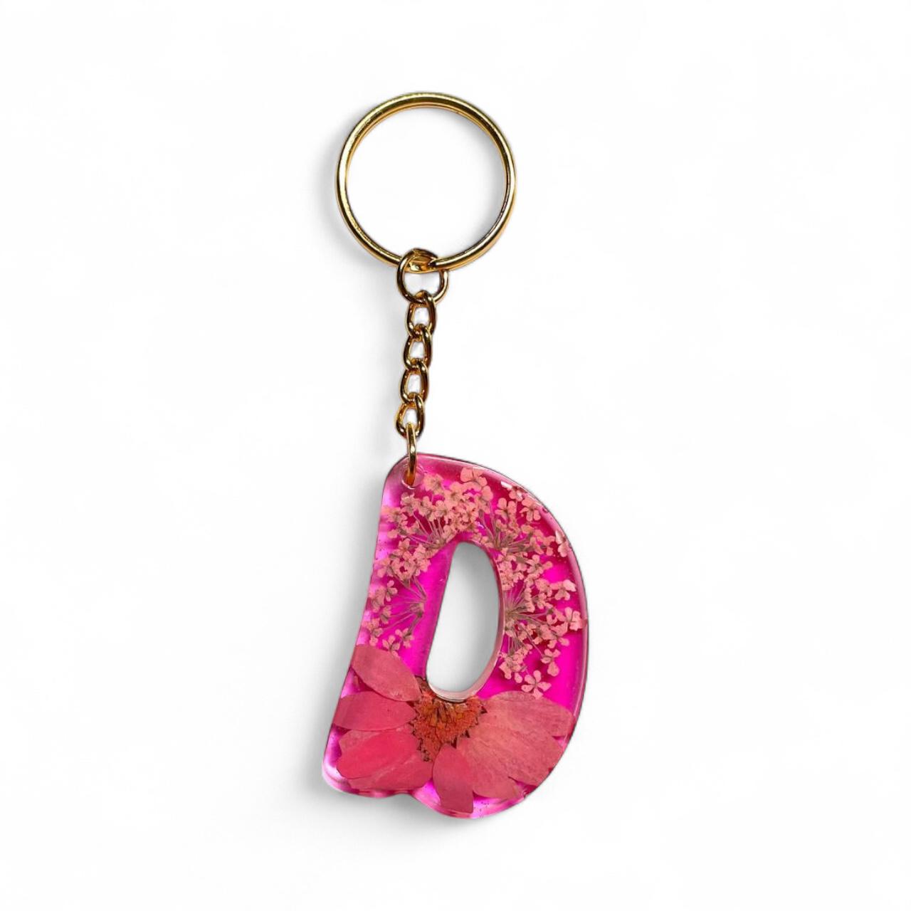 Resin Initial Keychain D – Natural Dried Flower