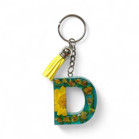 Resin Initial Keychain D – Natural Dried Flower