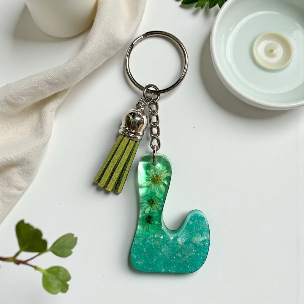 Resin Initial Keychain L – Glitter Sequins