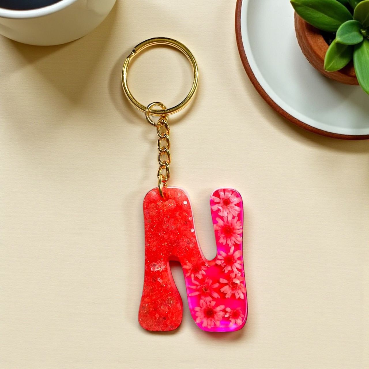 Resin Initial Keychain N – Glitter Sequins